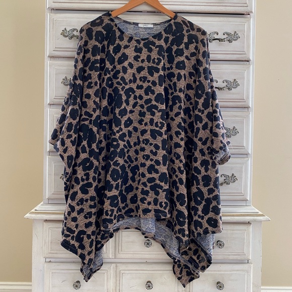 Vici Sweaters - Vici Oversized Leopard Knit Sweater
